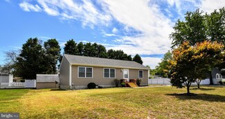 156 Hollywood Dr, Ocean View, DE 19970