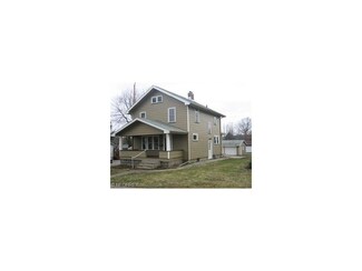 228 6th St SW, Strasburg, OH 44680