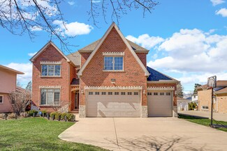 640 N Willow Rd, Elmhurst, IL 60126