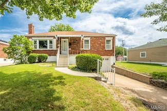 1025 Roxbury Dr, Saint Louis, MO 63125