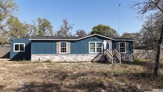205 Highlands Loop, Poteet, TX 78065