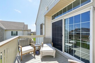 1082 Hastings Ct Unit 201, Racine, WI 53406