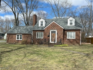 2079 Woodland St NE, Warren, OH 44483