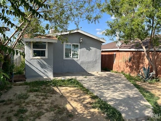 1324 Murdock St, Bakersfield, CA 93307