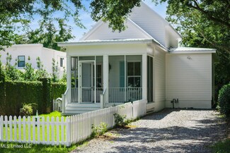 3 Japonica Dr, Pass Christian, MS 39571