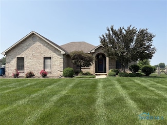3439 Country Farms Rd, Oregon, OH 43616