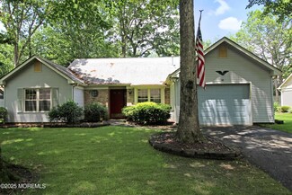 32 Morning Glory Ln, Whiting, NJ 08759