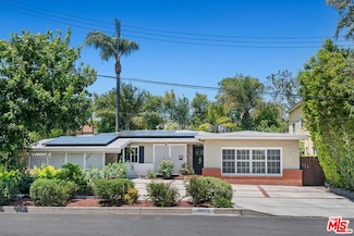 13155 Hartsook St, Sherman Oaks, CA 91423