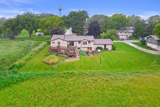 215 Sharp Ave, Reeseville, WI 53579
