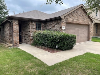 105 Bridlewood St, Azle, TX 76020