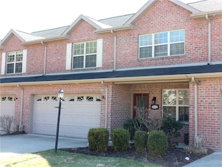 4020 Christie Ln, Lawrence, PA 15055