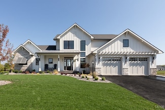 7040 Whitney Farm Ln, Jamesville, NY 13078