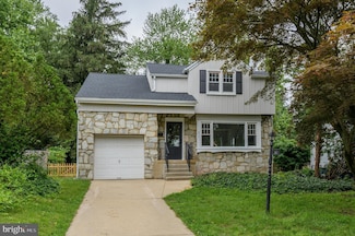 211 N Vineyard Blvd, Collingswood, NJ 08108