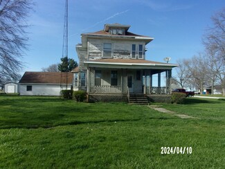 402 Lincoln Ave, Iroquois, IL 60945