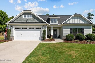 107 Wildflower Ct, Whispering Pines, NC 28327