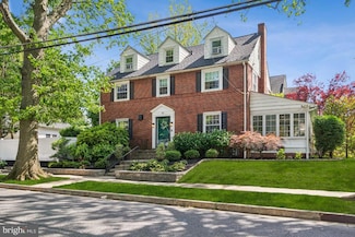 330 Wood Ln, Haddonfield, NJ 08033