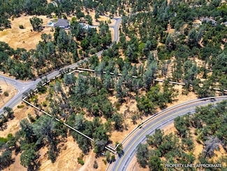 000 Montgomery Ranch Rd, Centerville, CA 96001