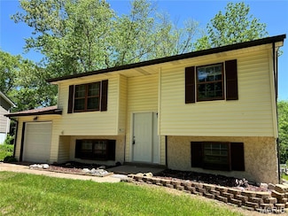 11632 Mimeaux Dr, Saint Louis, MO 63138
