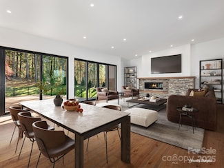 87 Verbania Rd, Mills River, NC 28759