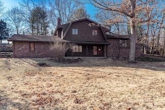 7915 Louella Dr, Roscoe, IL 61073
