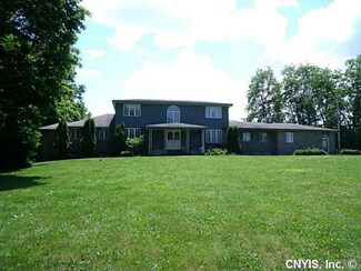3054 Howlett Hill Rd, Camillus, NY 13031