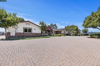 70 Sherburne Hills Rd, Danville, CA 94526