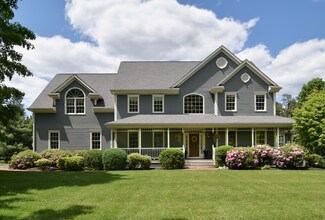 1 Cider Hill Ln, Sherborn, MA 01770