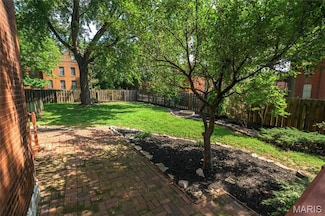 1701 Carroll St, Saint Louis, MO 63104