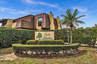 3542 Gardens Dr E Unit B, Palm Beach Gardens, FL 33410