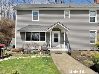 97 Deblock Rd Unit 1A, New Hampton, NY 10958