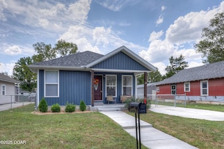 2016 Nashville St, Joplin, MO 64801