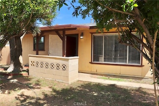 16226 Pine St, Hesperia, CA 92345