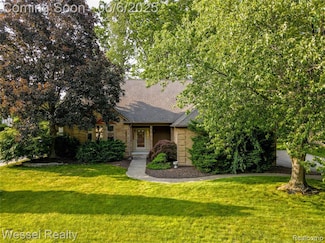 53778 Oakview Dr, Shelby Township, MI 48315