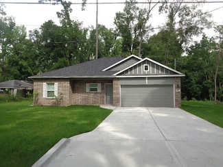 402 Cherokee Dr, Conroe, TX 77316