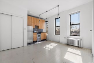 39-75 56th St Unit 5J, Woodside, NY 11377