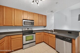 7067 Deer Lodge Cir Unit 105, Jacksonville, FL 32256