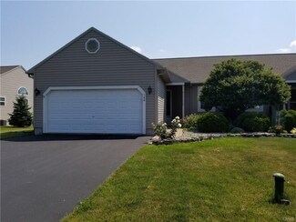 148 Slindes Woods Cir, Syracuse, NY 13212