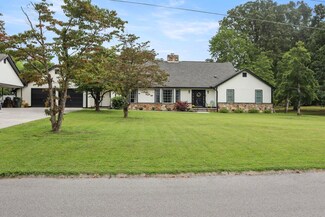 1308 Poplar Ct, Sevierville, TN 37862