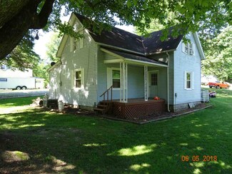 486 N Thomas St, Shelburn, IN 47879