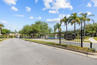 5482 Salem Square Dr N, Palm Harbor, FL 34685