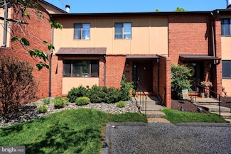 11 Lacosta Ct, Towson, MD 21204