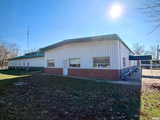 907 Illinois 14, Carmi, IL 62821