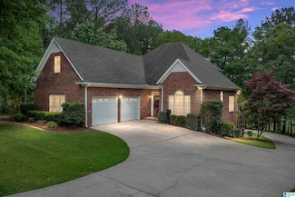 43 Dogwood Dr, Calera, AL 35040