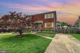 608 N Pelham St, Alexandria, VA 22304