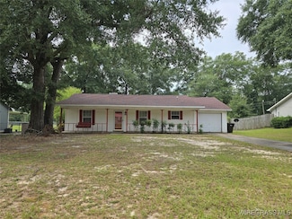 826 Old Newton Rd, Daleville, AL 36322