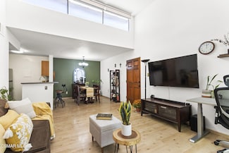 5700 Etiwanda Ave Unit 248, Tarzana, CA 91356