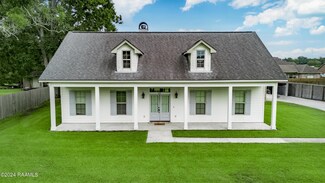 1018 Sunset Bay, Breaux Bridge, LA 70517