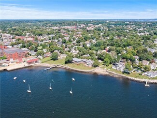 221 Hope St Unit 3, Bristol, RI 02809
