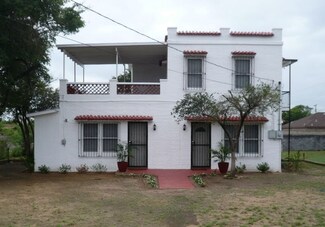 2217 E Lyon St, Laredo, TX 78043
