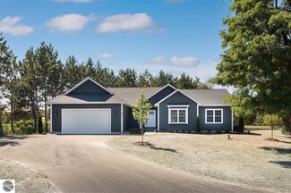624 Village Ct, Traverse City, MI 49685